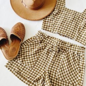 CJLA Top & shorts set in size small and the color is tan